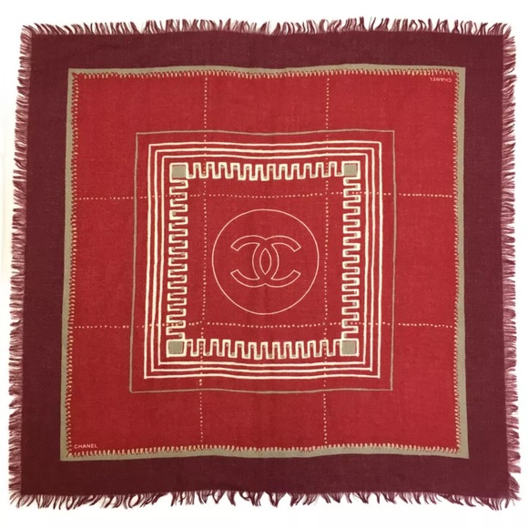 ✨🛍️ Chanel Red CC Logo Silk Blend Scarf - Picture 1 of 8